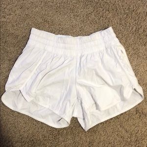 White lululemon shorts